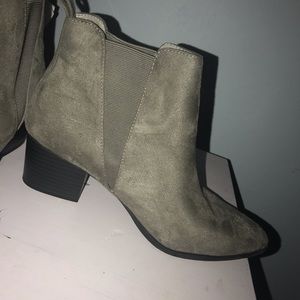 grey booties